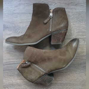 Frye Judith Zip Brown Leather Ankle Booties Size 9.5 M